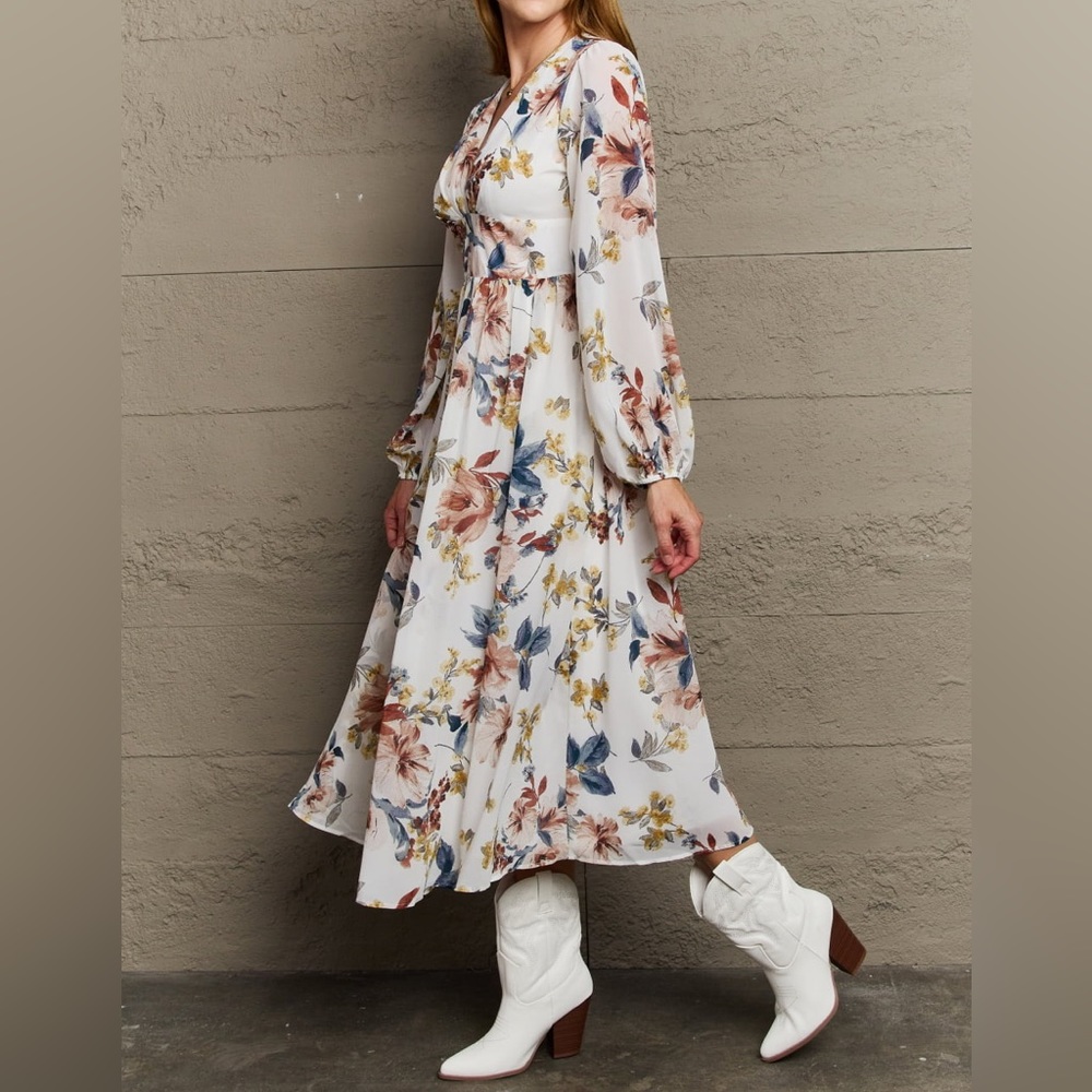 NEW HYFVE OnTheLand Good Day Chiffon Floral Print Long Sleeve Maxi Dress - Picture 4 of 5